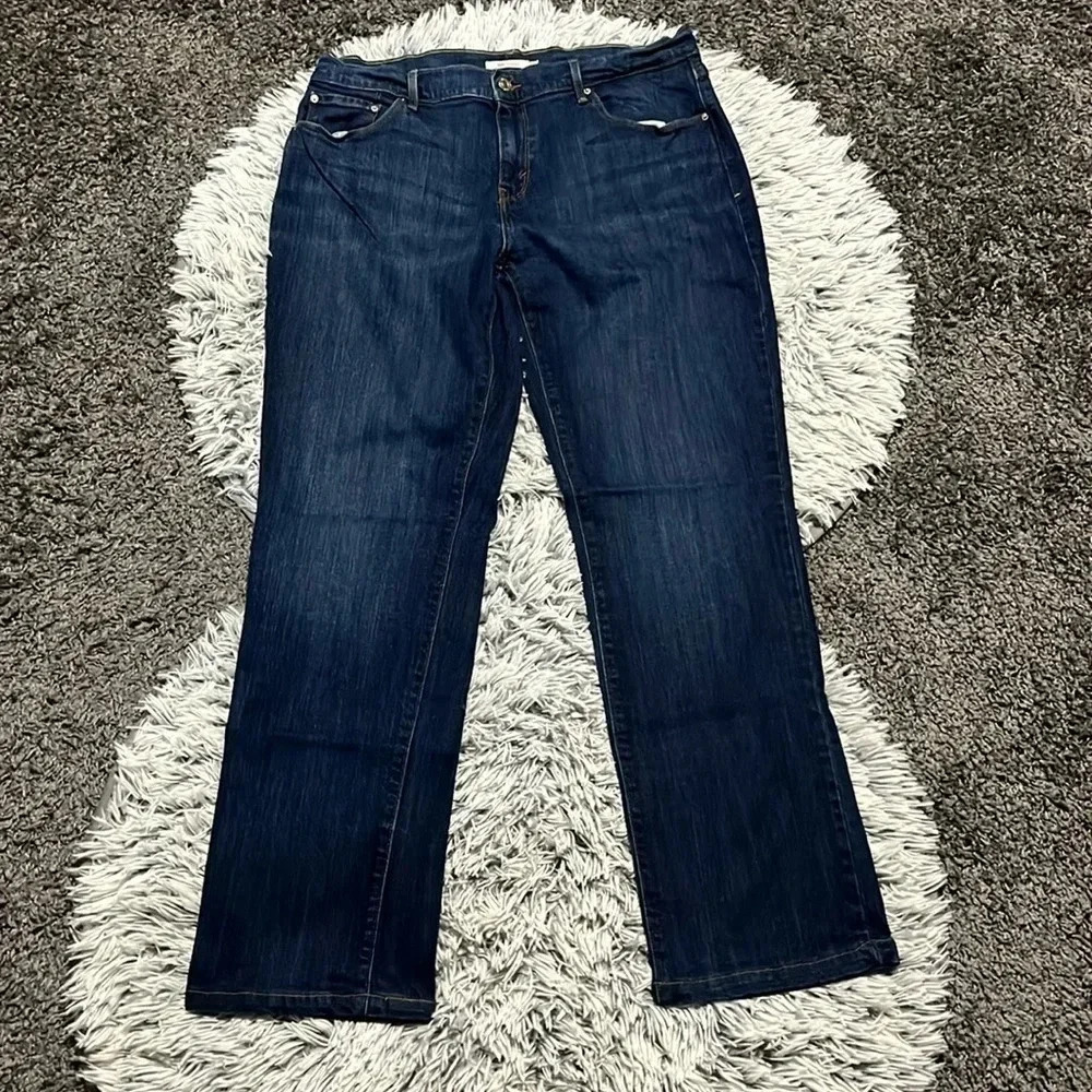 Levi’s 505 straight leg size 32
